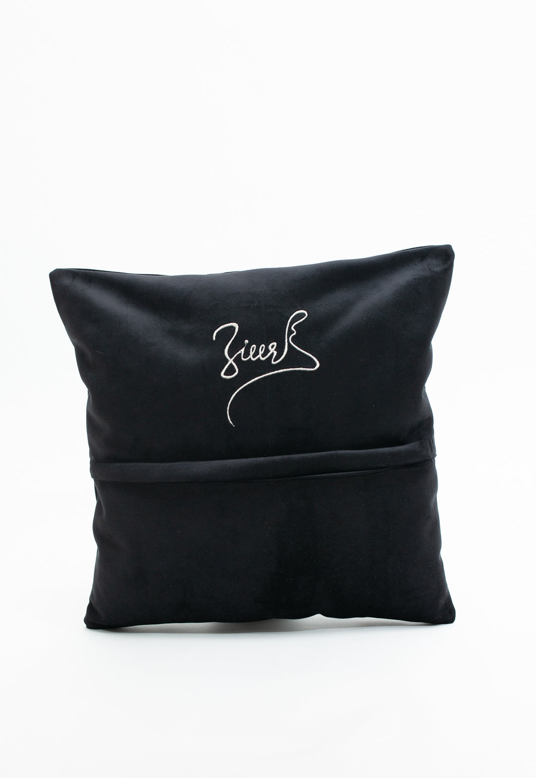 G R A V I T A S – 0 5 / 2 4